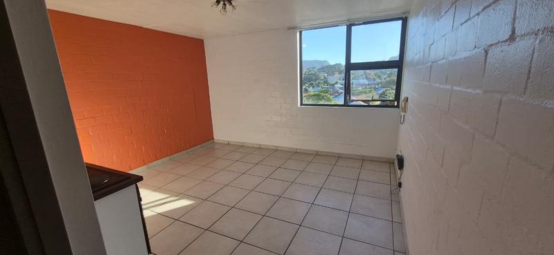 To Let 1 Bedroom Property for Rent in Wynberg Western Cape
